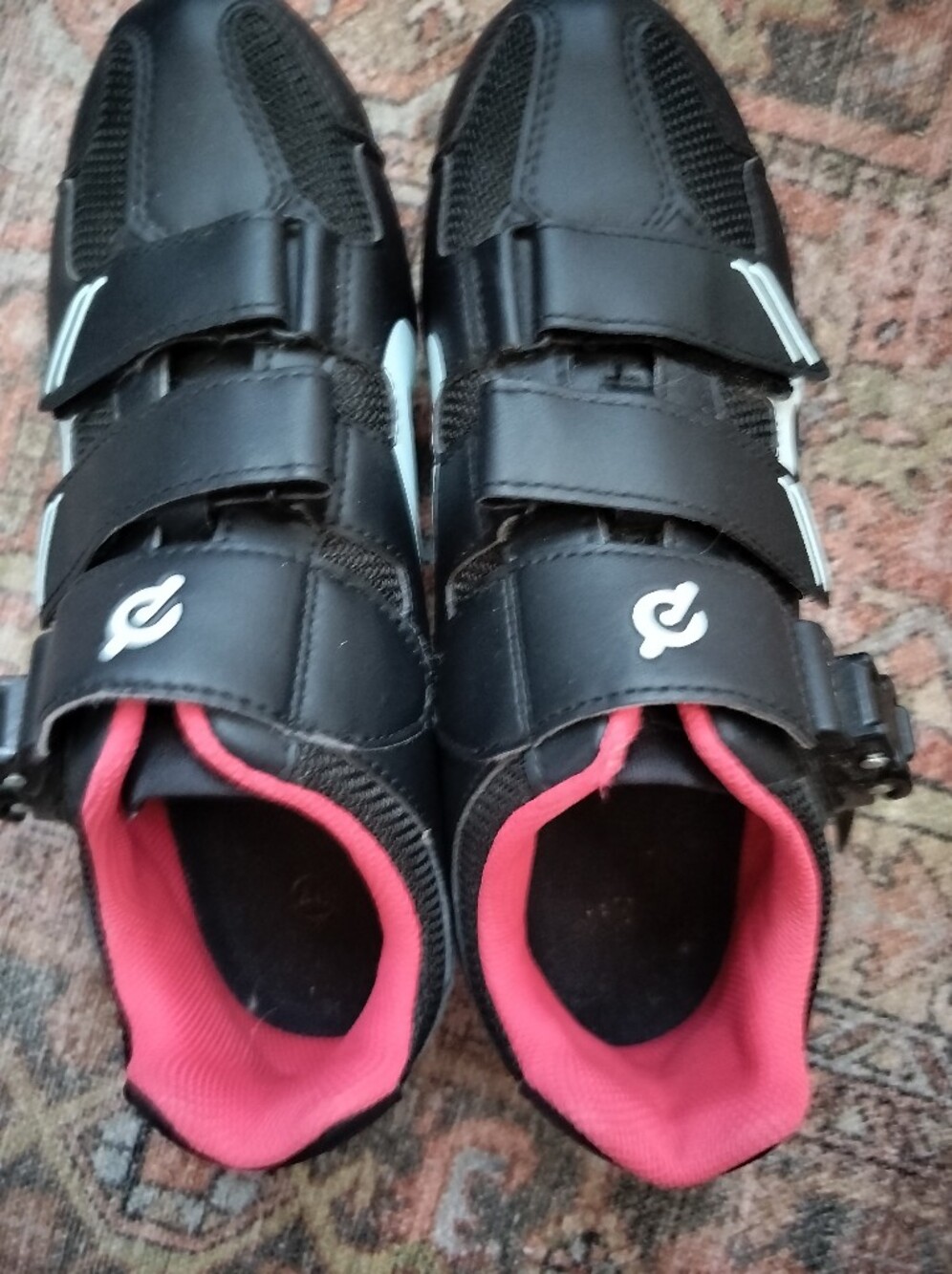 EUC Peloton Black With White And Red Cycling Shoes - Size 40 (~7.5/9) - Picture 5 of 8